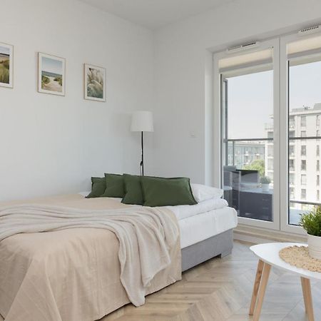 Ursus Sunny Studio For 4 Guests With Parking & Balcony By Noclegi Renters Warsaw Luaran gambar