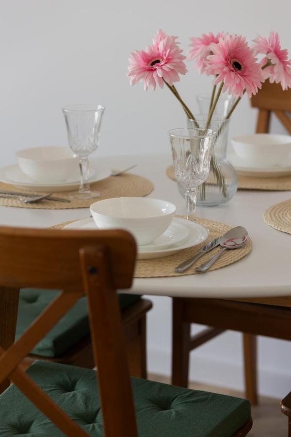 Ursus Sunny Studio For 4 Guests With Parking & Balcony By Noclegi Renters Warsaw Luaran gambar