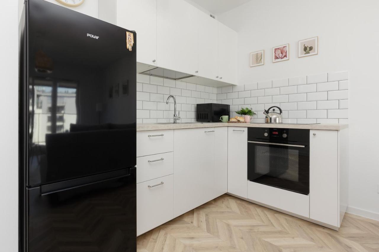 Ursus Sunny Studio For 4 Guests With Parking & Balcony By Noclegi Renters Warsaw Luaran gambar
