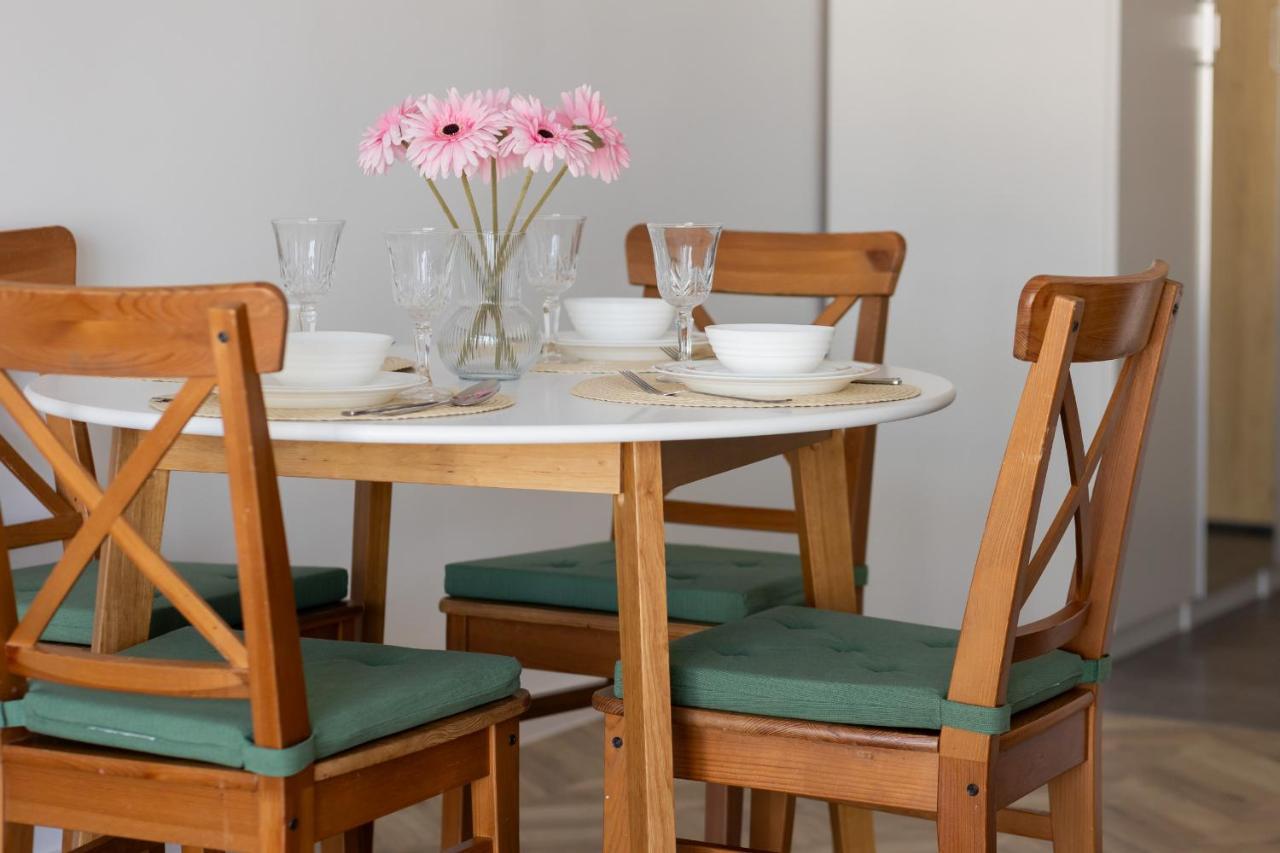 Ursus Sunny Studio For 4 Guests With Parking & Balcony By Noclegi Renters Warsaw Luaran gambar